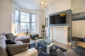 13 Vyner Street